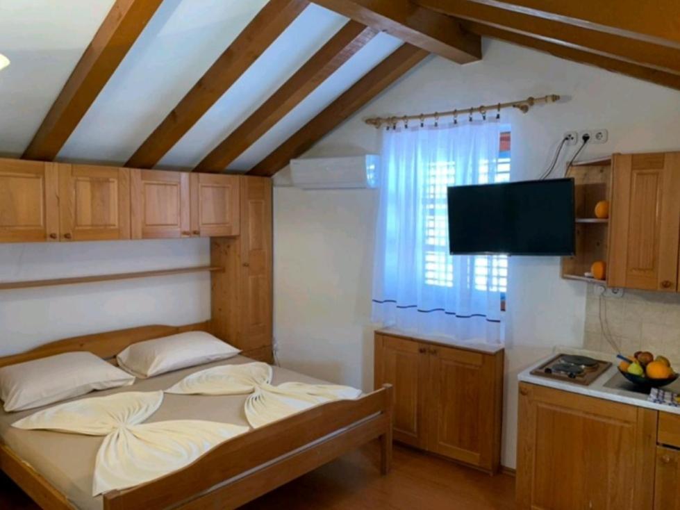 Appartments Mali Raj Врсар Экстерьер фото