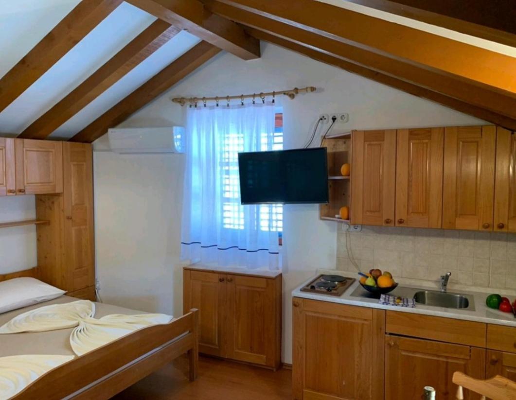 Appartments Mali Raj Врсар Экстерьер фото